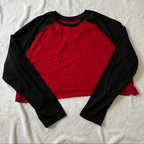 Crop Top Long Sleeve Red Black Baseball Style Size XL - Picture 2 of 3